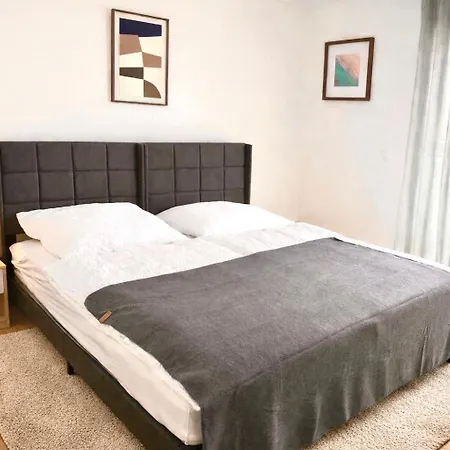 Modernes In Ruhiger Lage In Kreuztal-zentrum Apartmán *